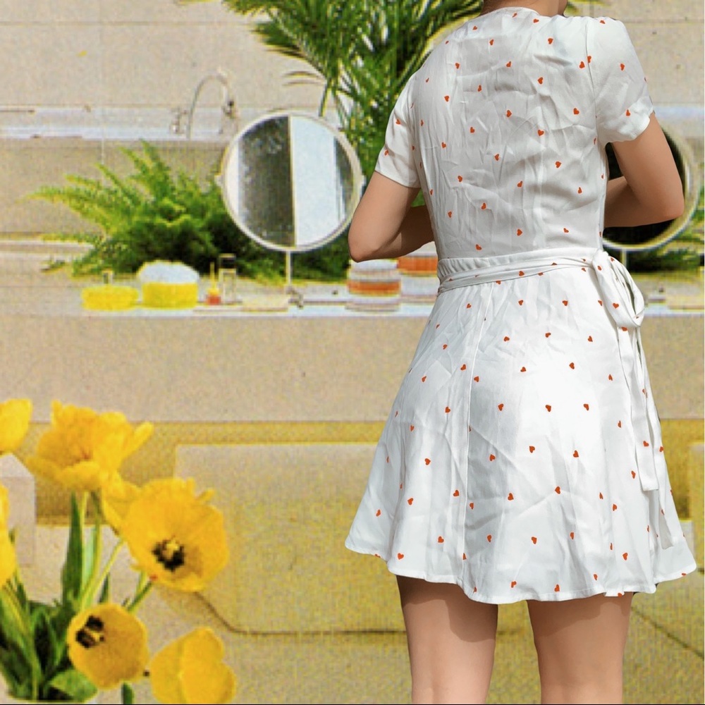 SOLD🖤FOREVER 21 〰️ HEART WRAP DRESS ❤️ - Picture 3 of 8